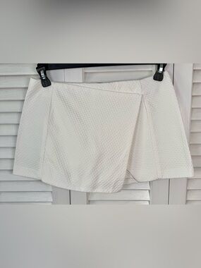 Lilly Pulitzer White Izzy Skort-Size 4 Athletic Preppy Resort